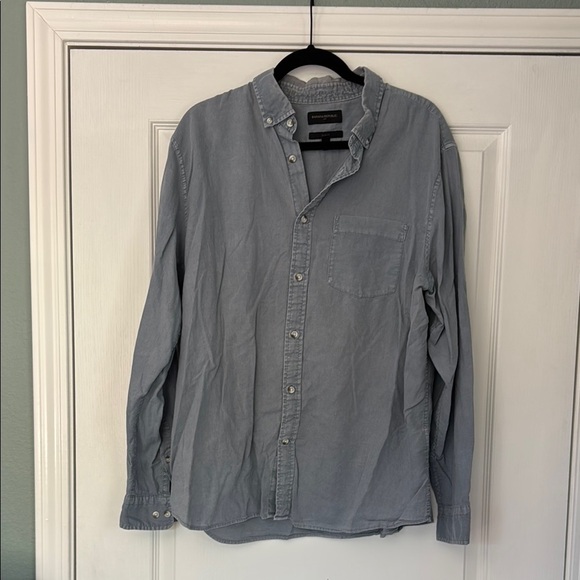Banana Republic Men’s Blue Button Down Shirt - Picture 1 of 5